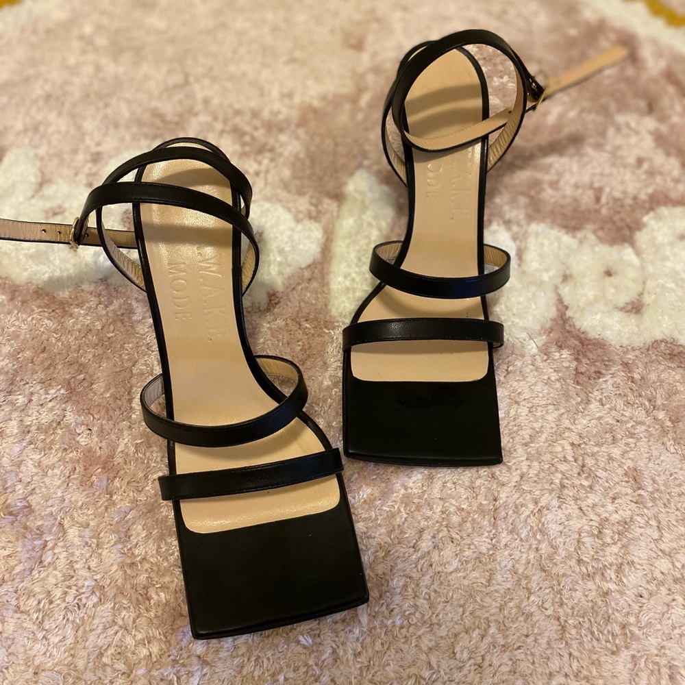 A.W.A.K.E. Mode Rebecca 105mm Square Toe Sandal